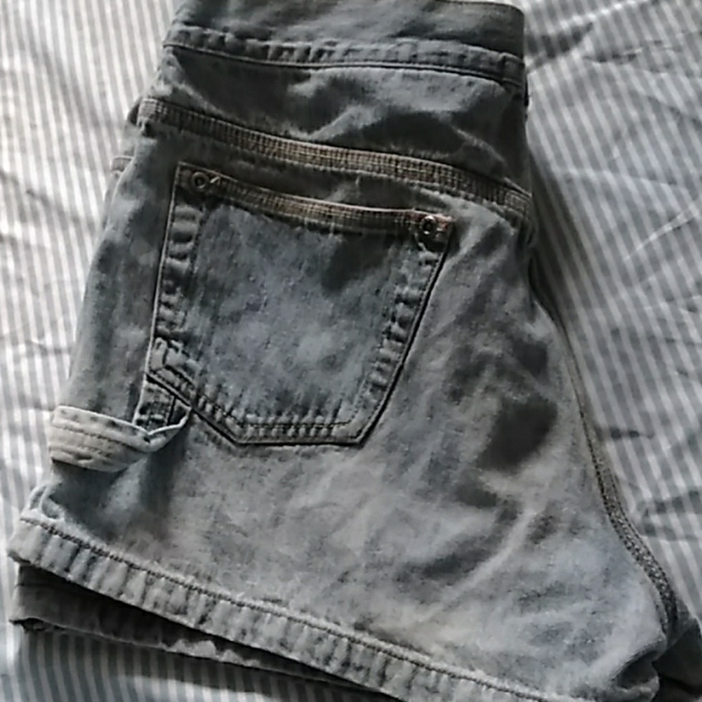 Shorts - Picture 2 of 2
